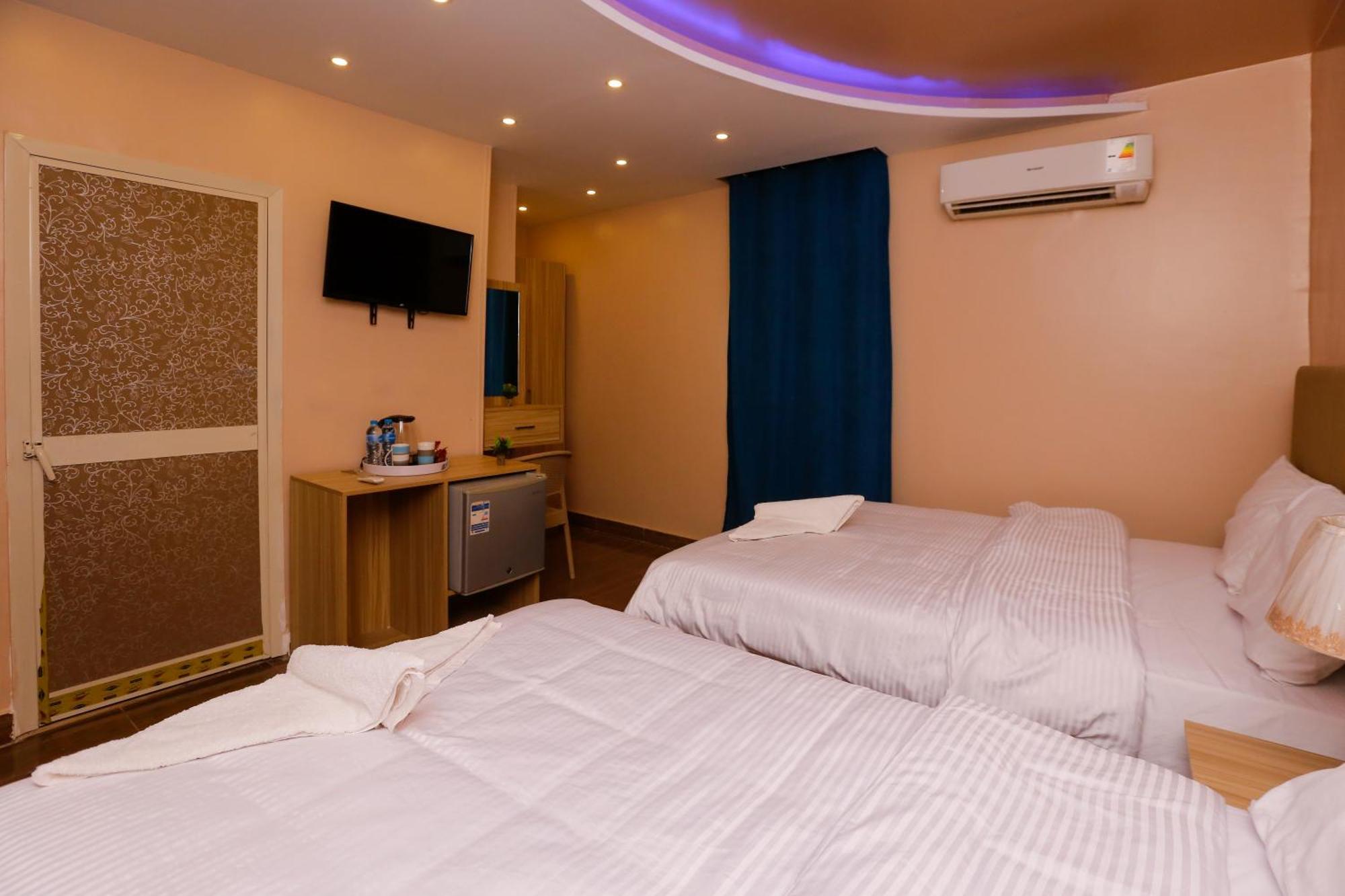 Pyramids Express View Hotel Kafret el-Gabal Exterior foto